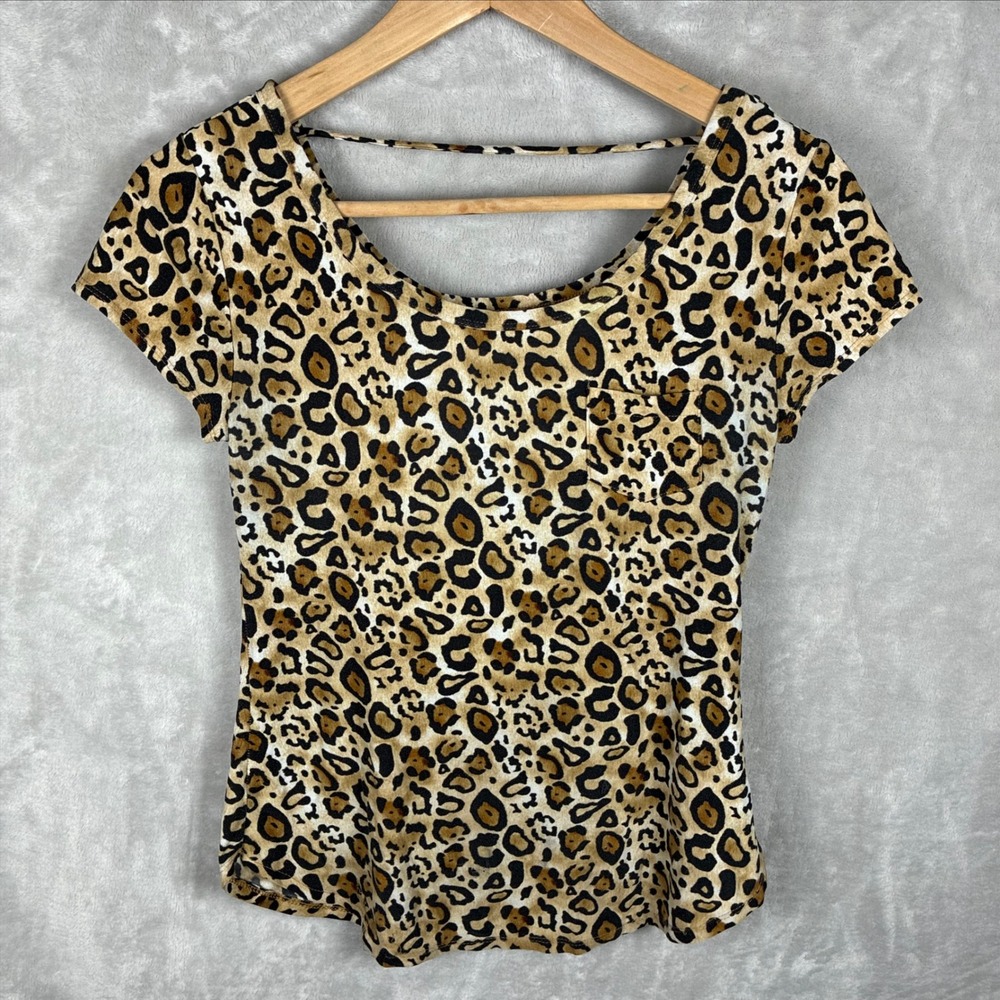 No Boundaries Womens Leopard Print Short Sleeve Strappy Back Top Small